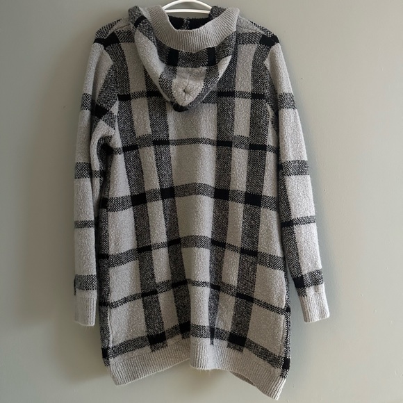 L plaid cardigan with hoodie no buttons - Picture 2 of 8
